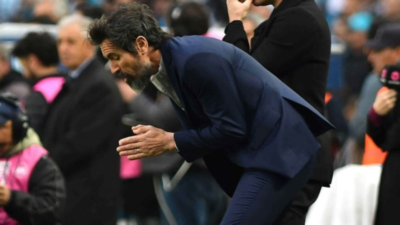 Eduardo Domínguez dejó de ser el técnico de Independiente